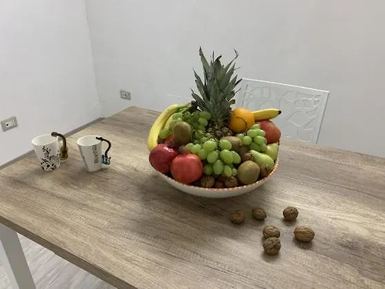 Moma'S House-1