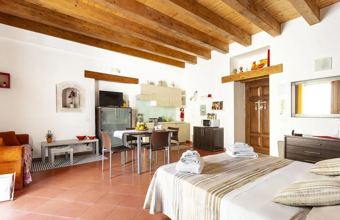 Salomone Apartments II By Wonderful Italy-1