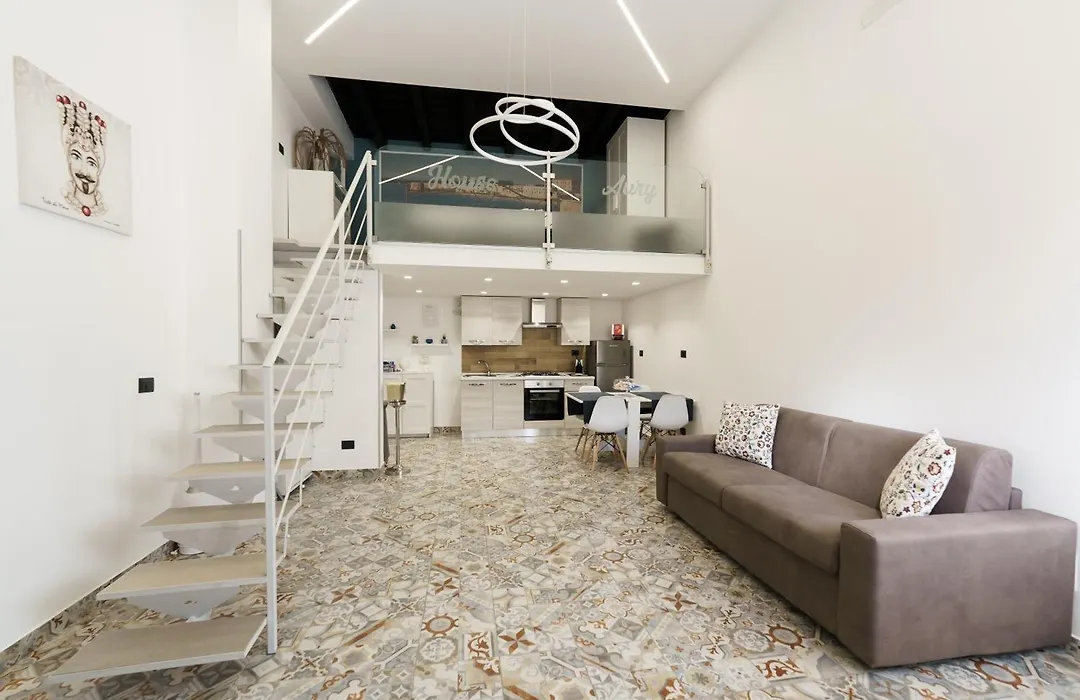House Aury-1