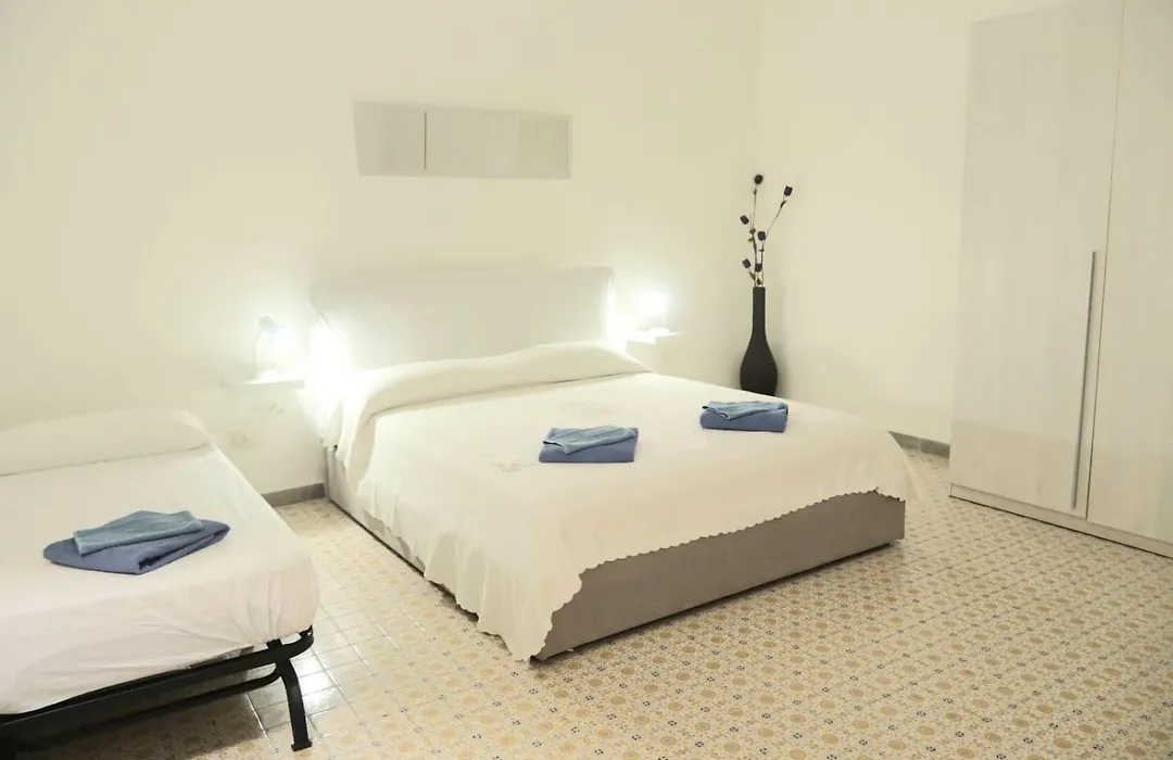 Eracles House Near Ortigia Island-1