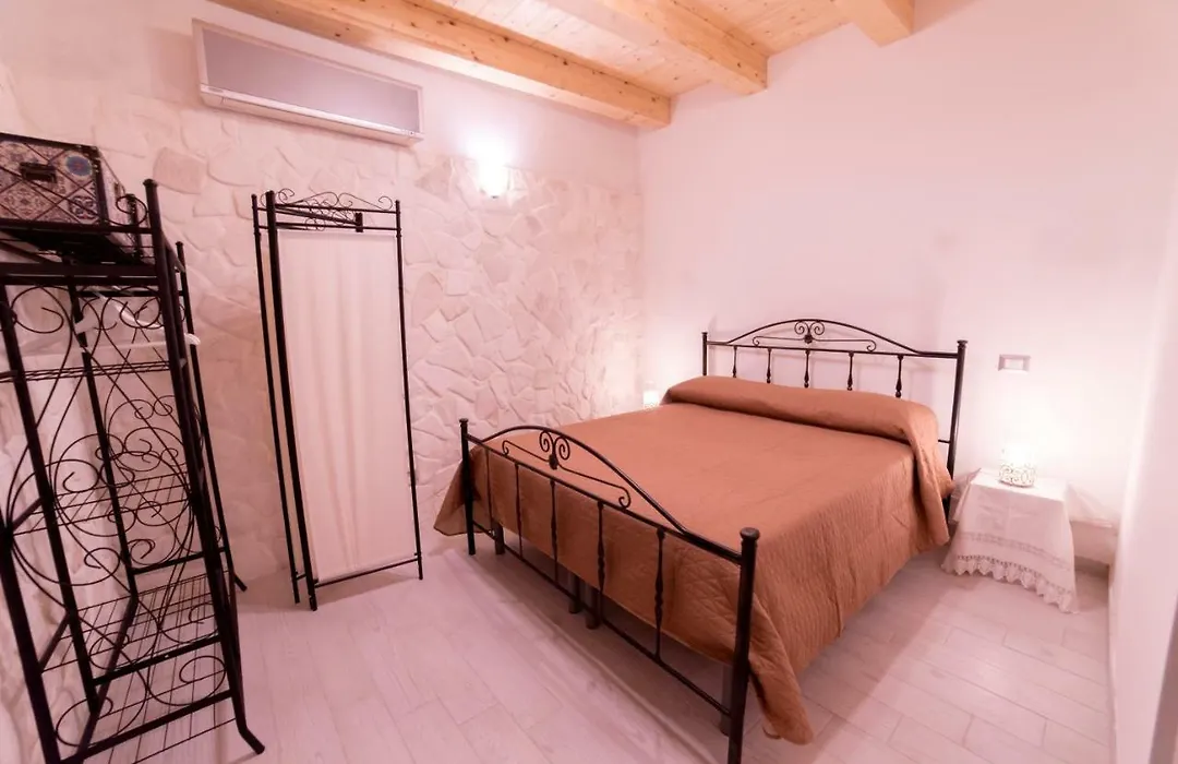 Aura Ortigia Apartments-1
