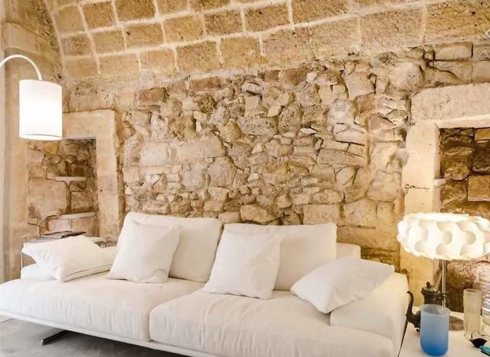 Ortigia Family House-1