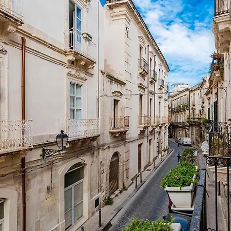 Dimora delle Maestranze (Ortigia)-2