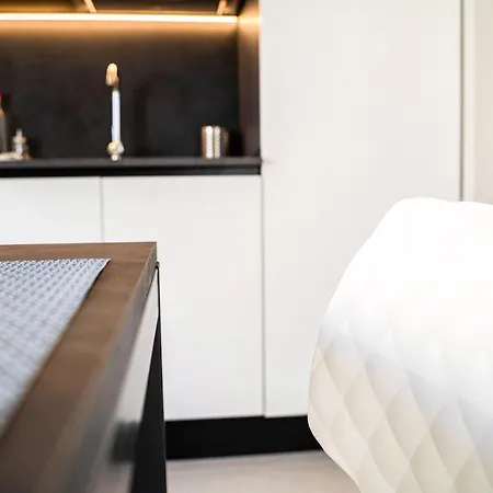 Gelone Rooftop And Suites-3