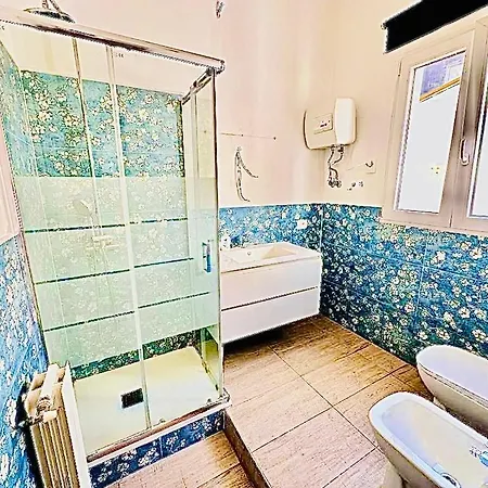 Glenda'S House-3