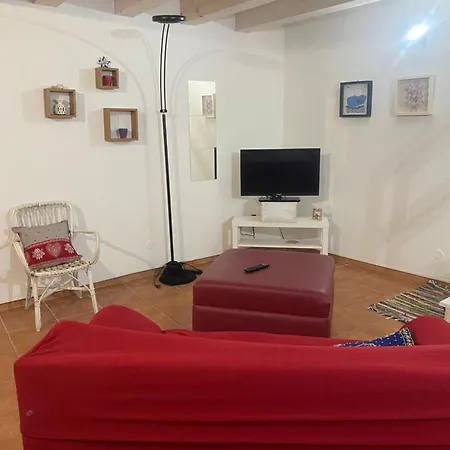 Tommy'S House-2