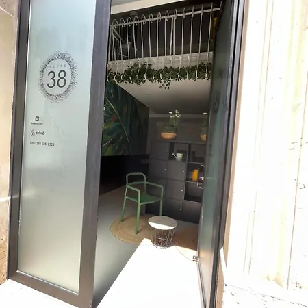 Suite 38-3