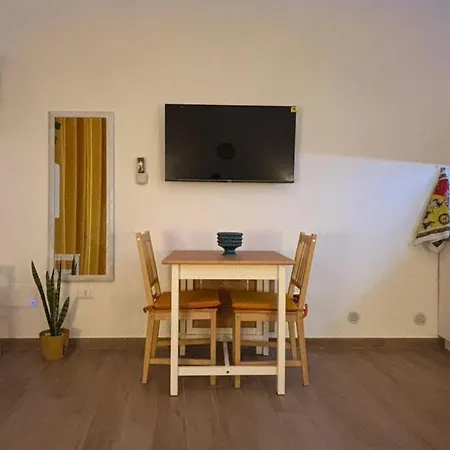 Rosa'S Home-2