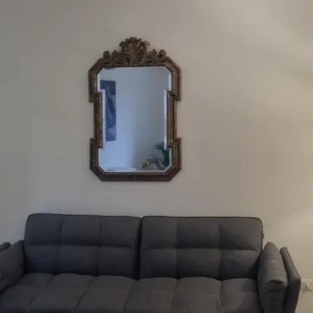 Beautiful Apartment Near Ortigia & Central Stations-2