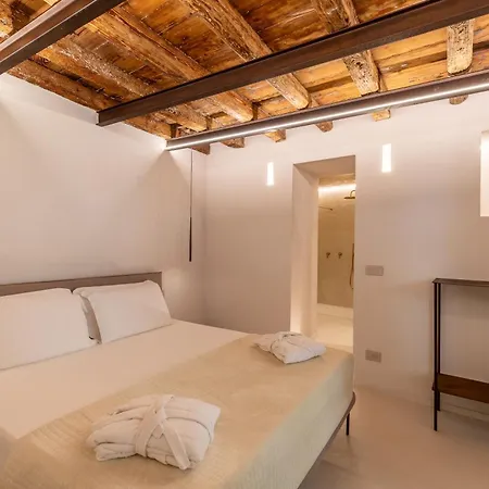 Re Carlo - Ortigia Luxury Suite-2