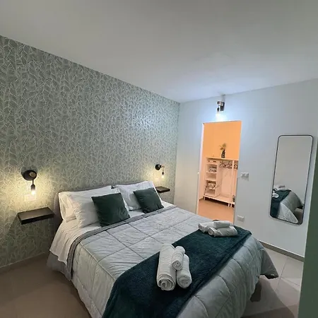 Sikelia Home-3