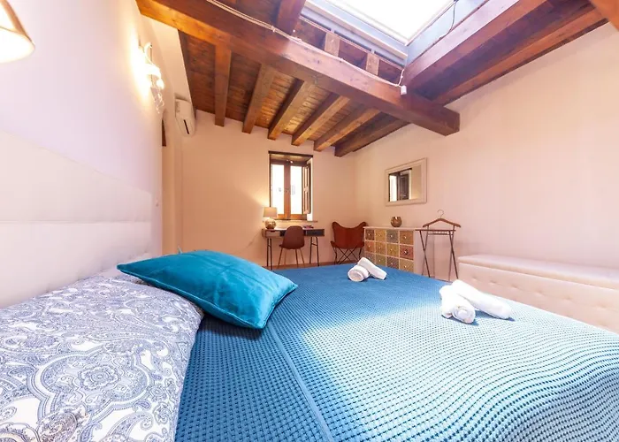 Vakalu-Piazza Duomo Charming Apartment Syracuse