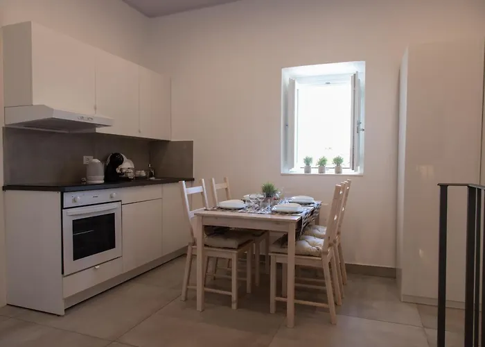 Le Grazie Romantic House by Dimore Trinacria Syracuse