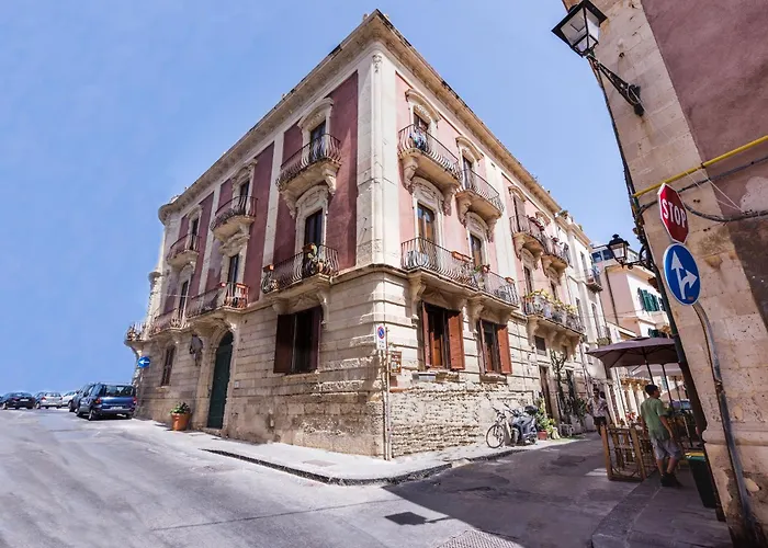 Palazzo Bozzanca Apartments by Wonderful Italy Syracuse