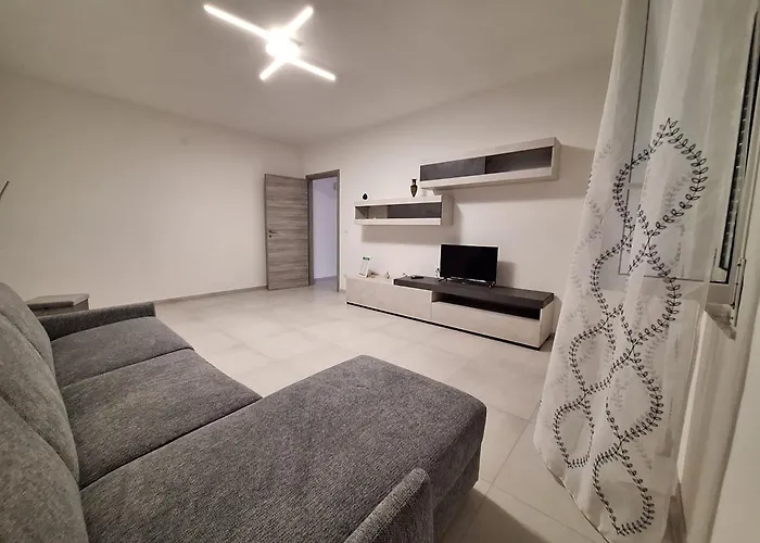 Desy Apartment Syracuse