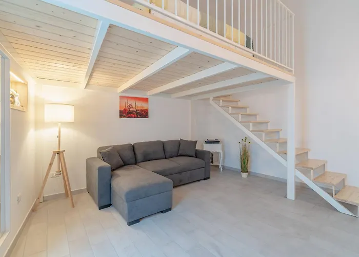 Home Eleinad appartamento elegante a pochi passi da Ortigia Syracuse