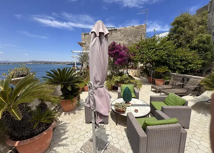 Maniace Suites Terrace Sea View Syracuse
