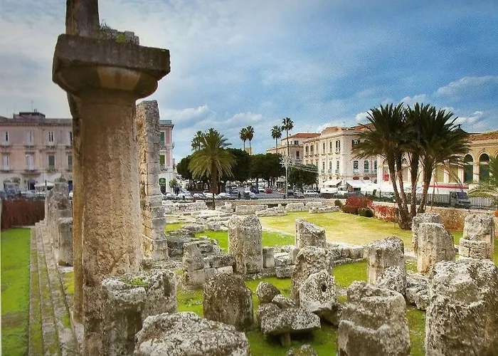 Mareluna Syracuse